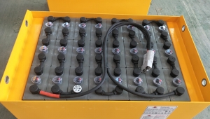 BS - DIN Traction Motive Power Forklift Battery